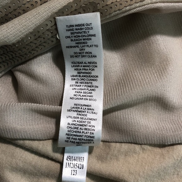 Chico’s top tank with sequin - Picture 7 of 7